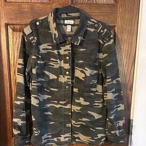 Forever 21 Camouflage Button Down Shirt